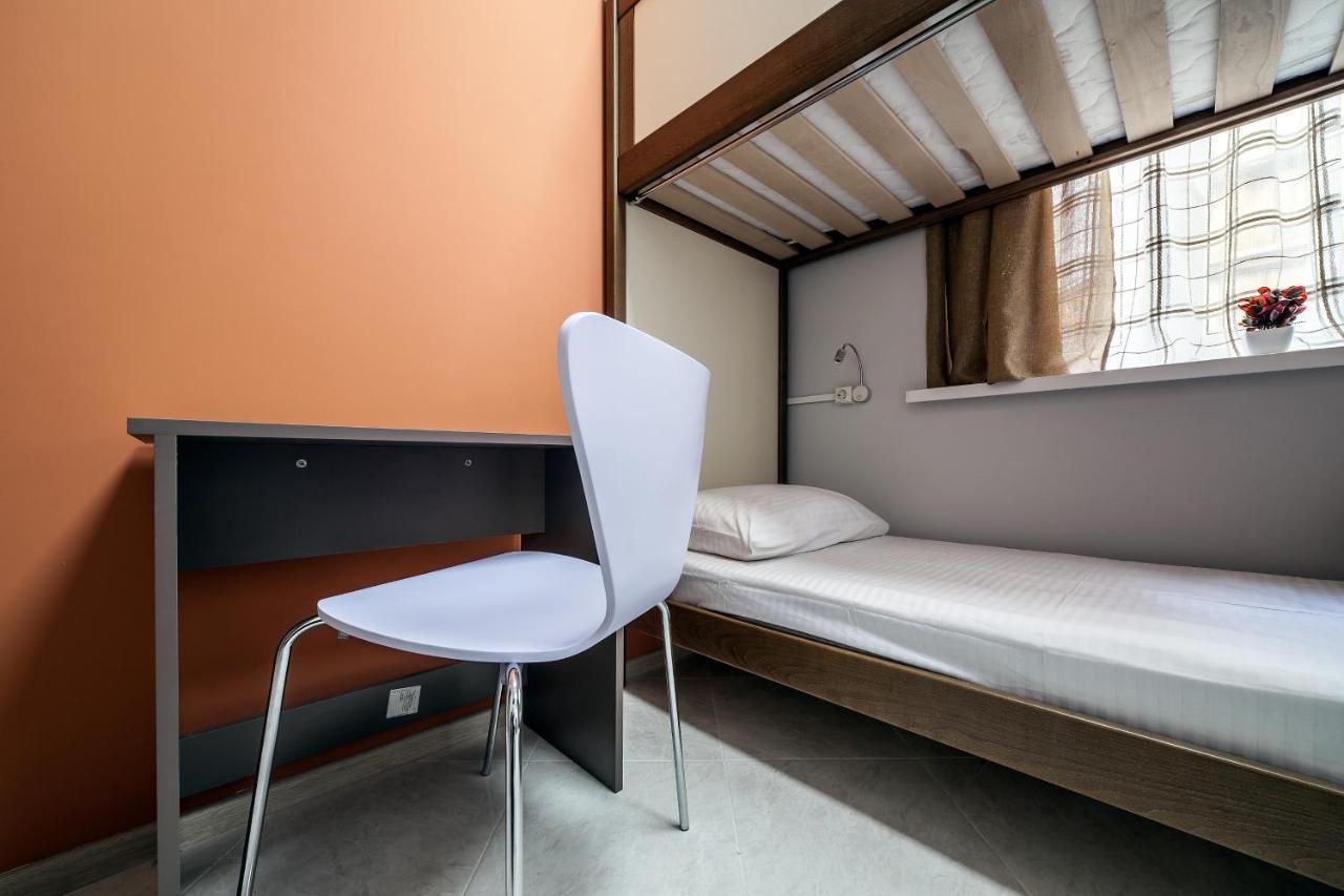 Ostriv Hostel Lviv Bagian luar foto