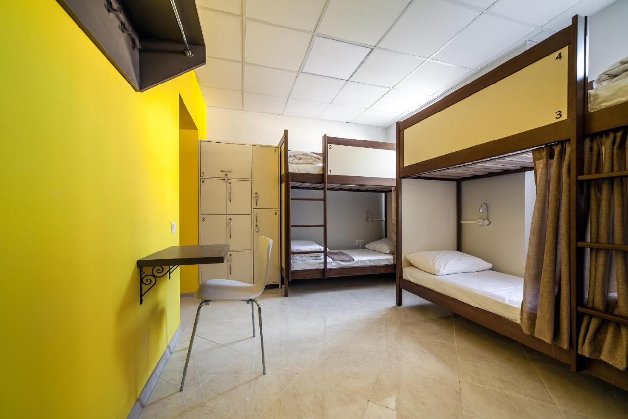 Ostriv Hostel Lviv Bagian luar foto