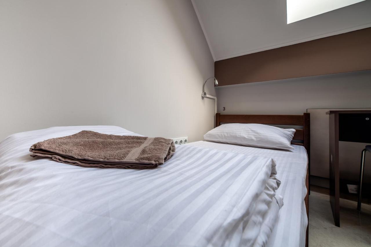 Ostriv Hostel Lviv Bagian luar foto