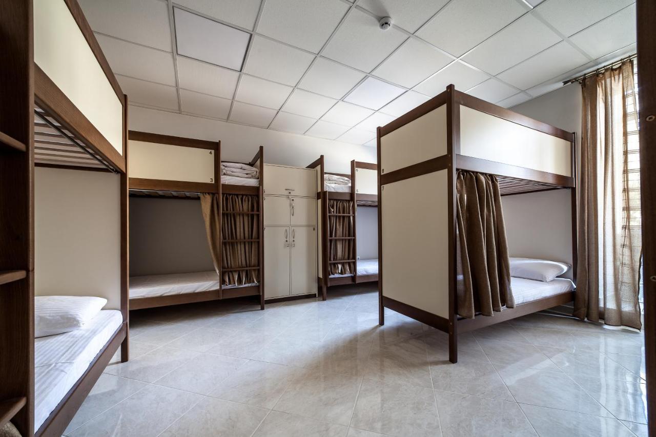 Ostriv Hostel Lviv Bagian luar foto
