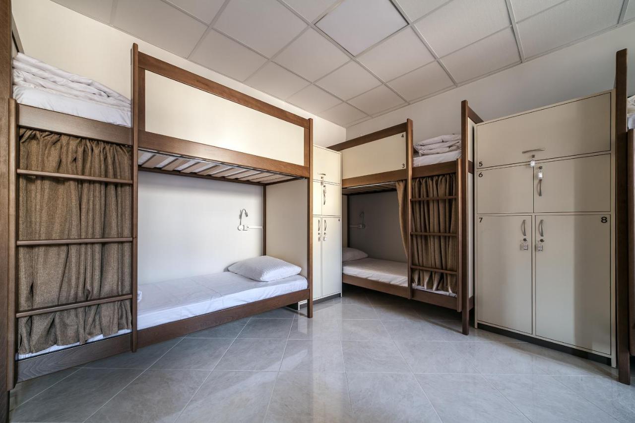 Ostriv Hostel Lviv Bagian luar foto