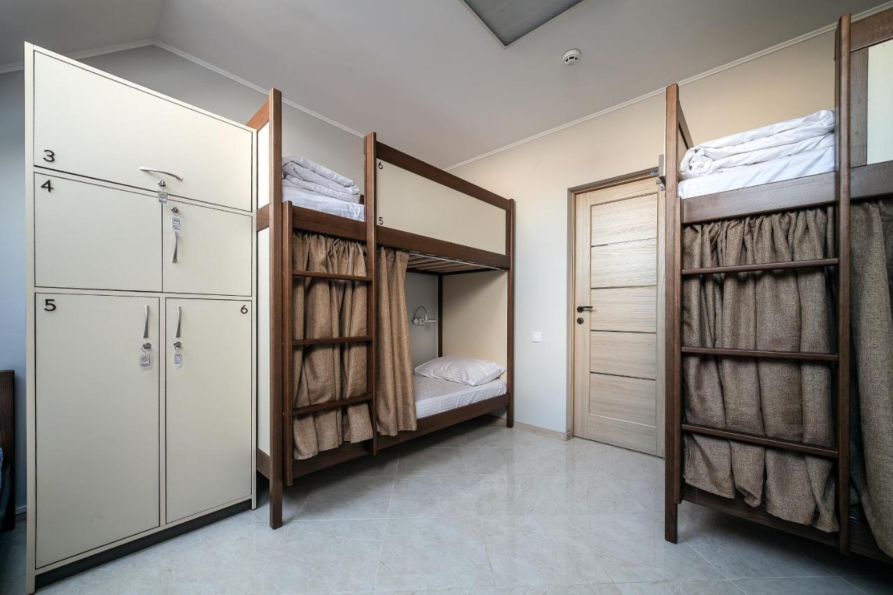Ostriv Hostel Lviv Bagian luar foto