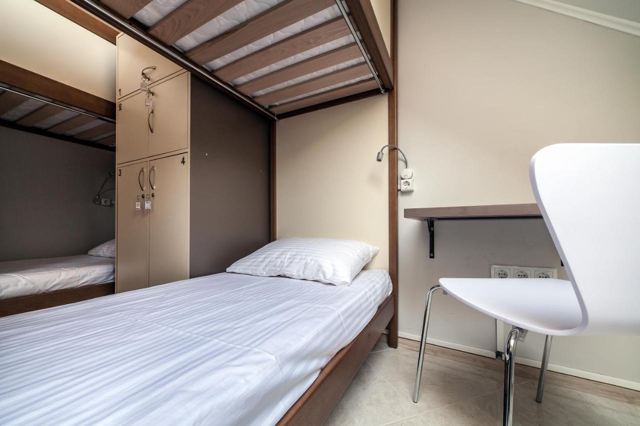 Ostriv Hostel Lviv Bagian luar foto