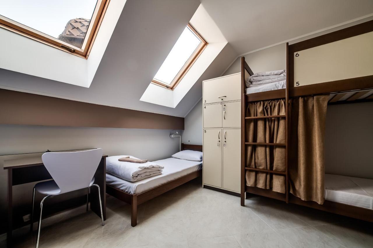 Ostriv Hostel Lviv Bagian luar foto