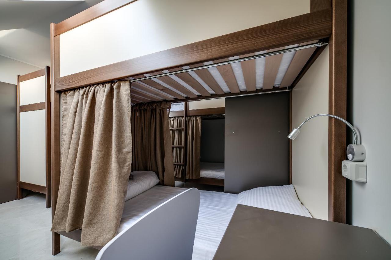 Ostriv Hostel Lviv Bagian luar foto