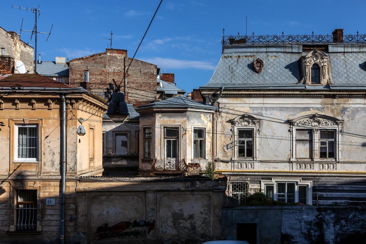 Ostriv Hostel Lviv Bagian luar foto