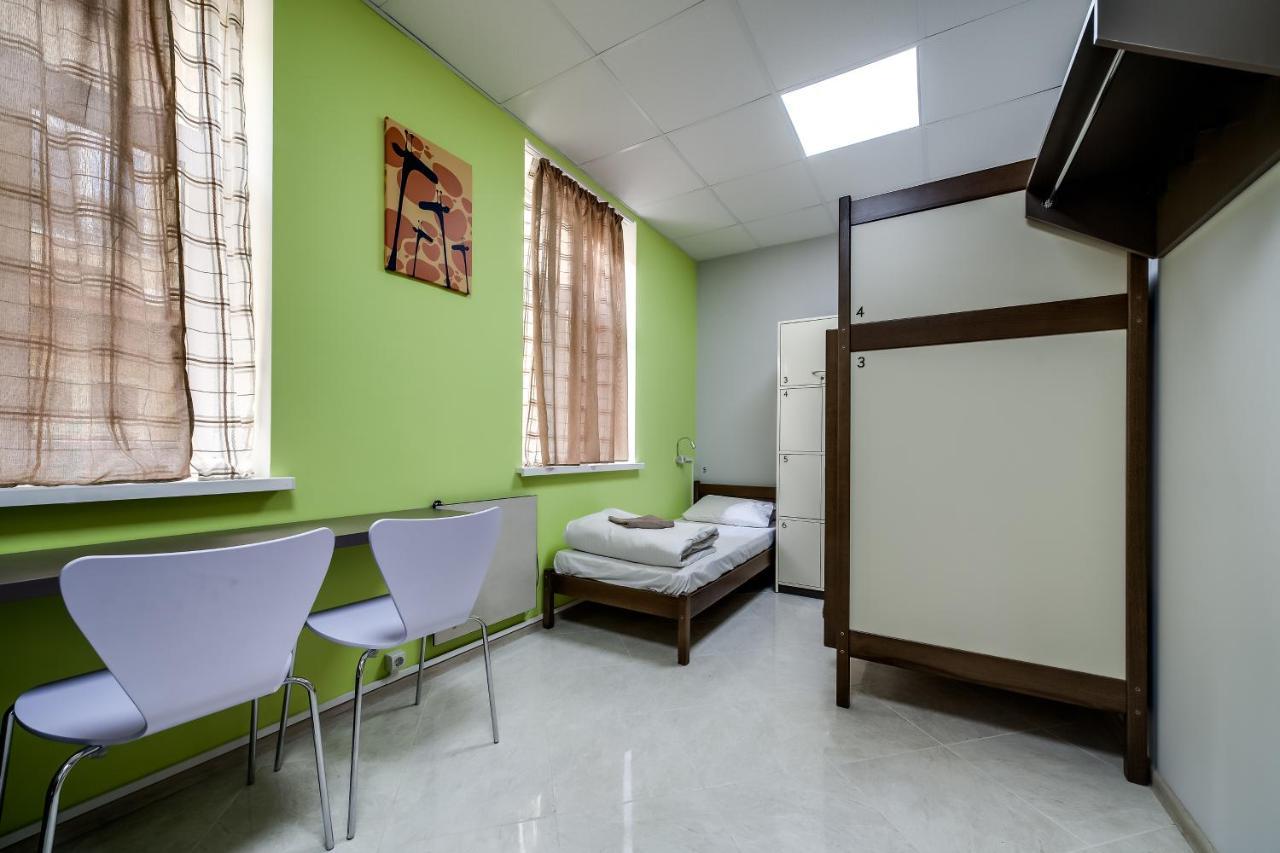 Ostriv Hostel Lviv Bagian luar foto