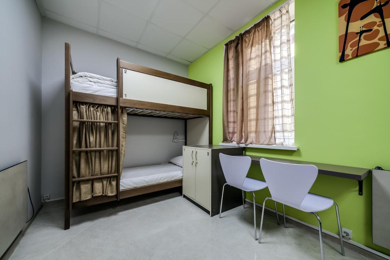 Ostriv Hostel Lviv Bagian luar foto