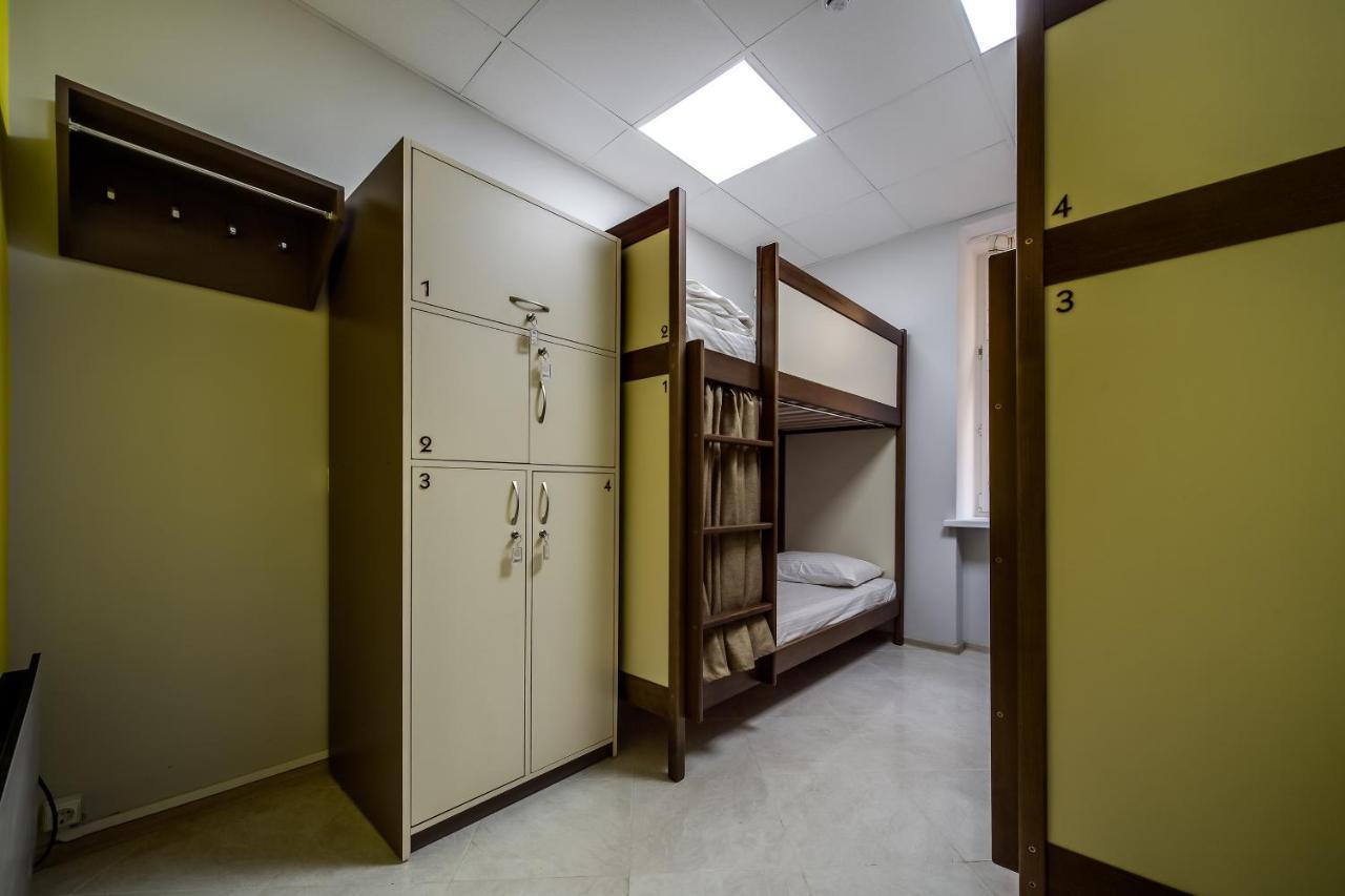 Ostriv Hostel Lviv Bagian luar foto
