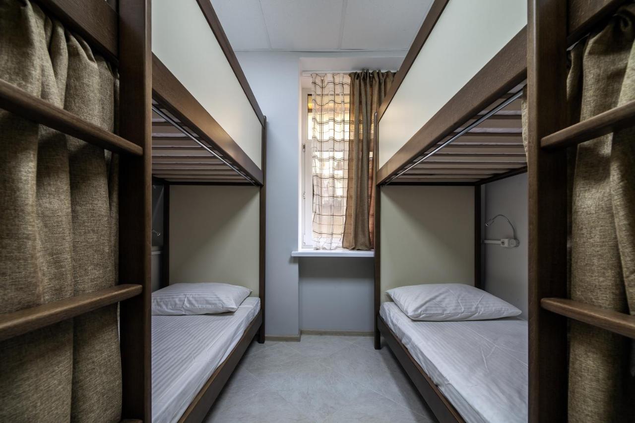 Ostriv Hostel Lviv Bagian luar foto