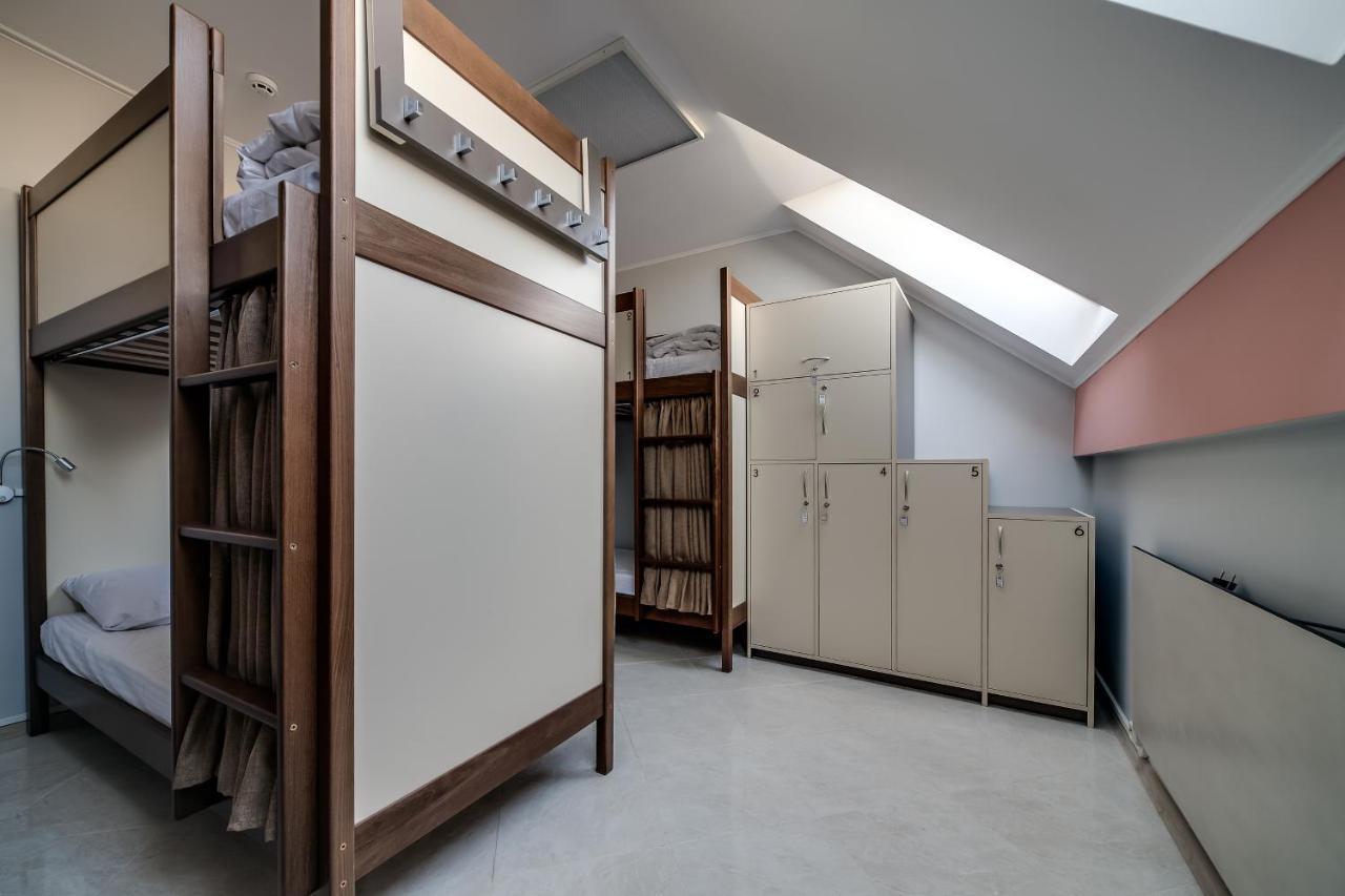 Ostriv Hostel Lviv Bagian luar foto