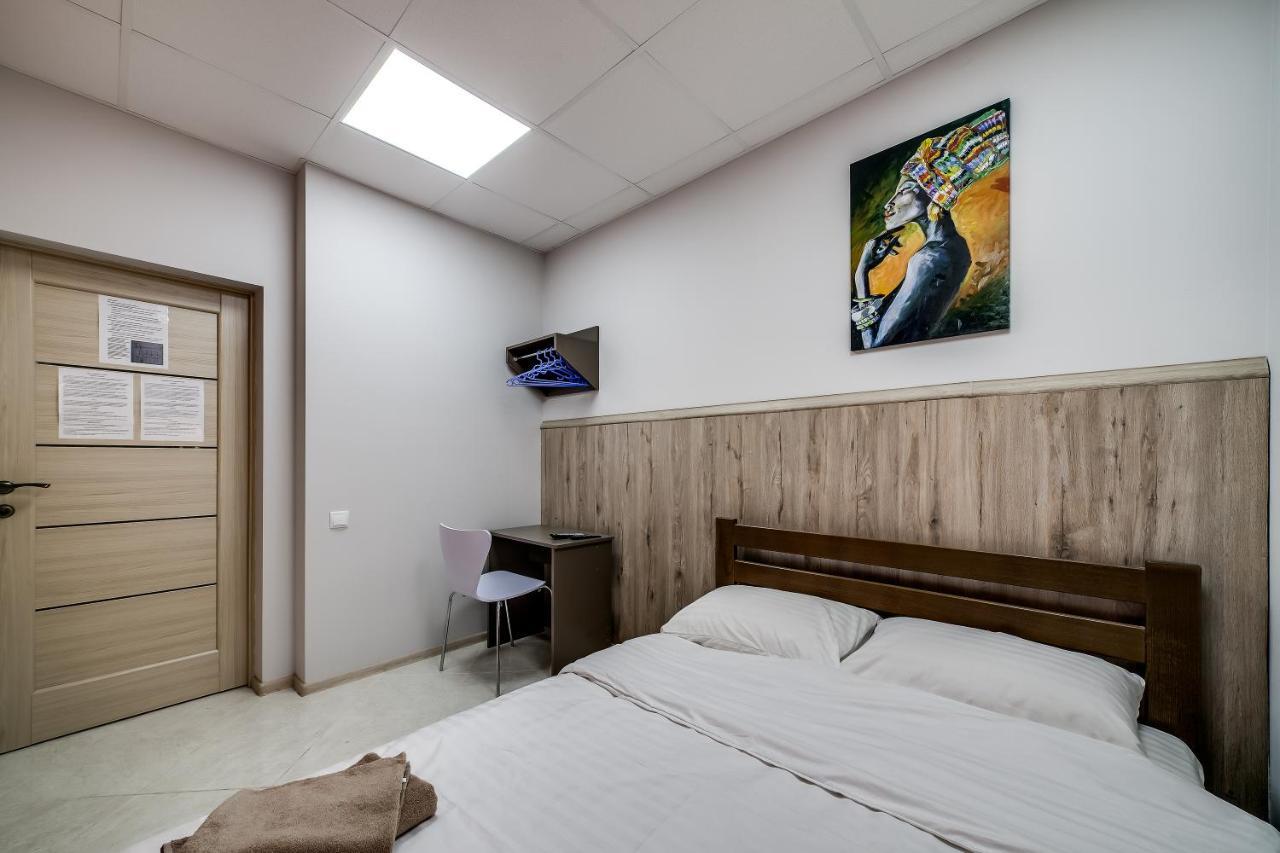 Ostriv Hostel Lviv Bagian luar foto