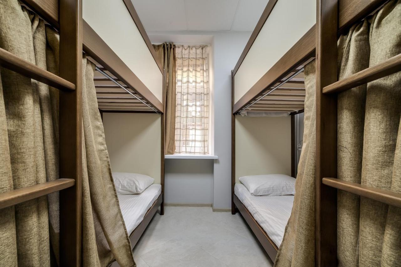 Ostriv Hostel Lviv Bagian luar foto