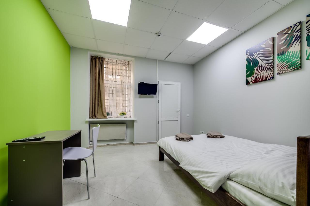 Ostriv Hostel Lviv Bagian luar foto