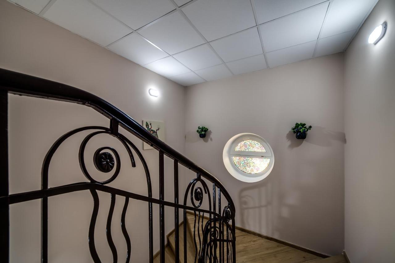Ostriv Hostel Lviv Bagian luar foto