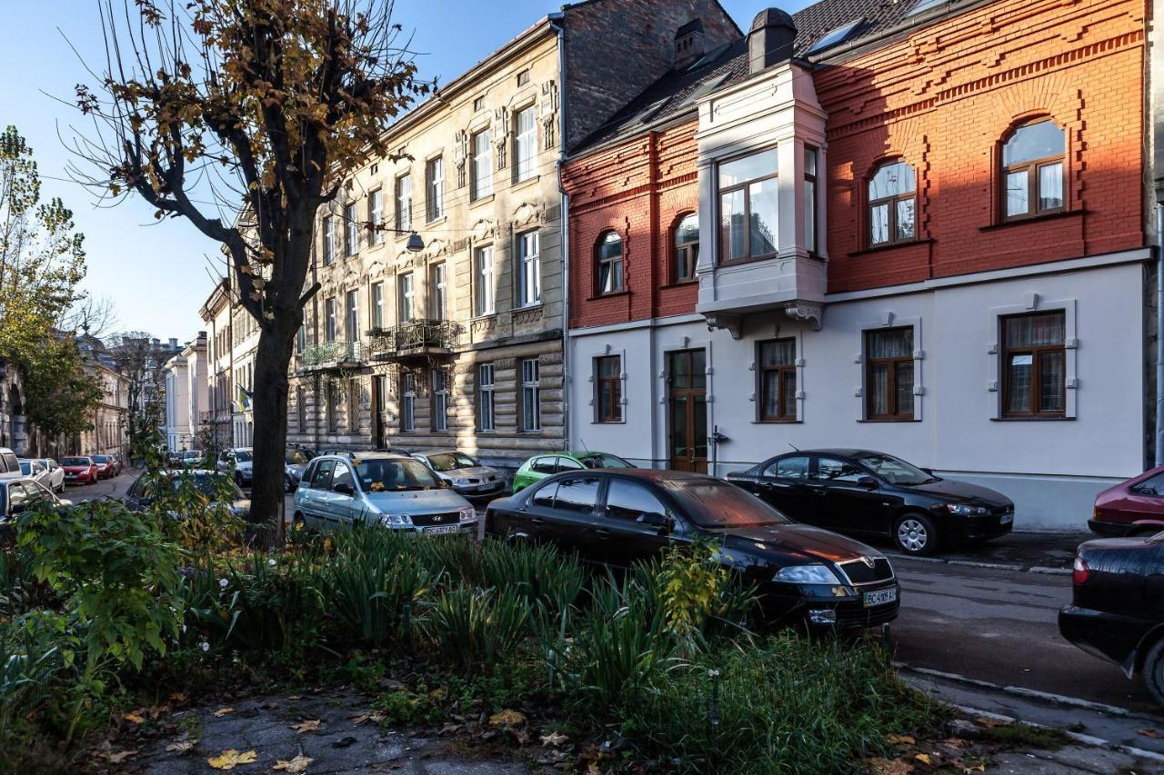 Ostriv Hostel Lviv Bagian luar foto